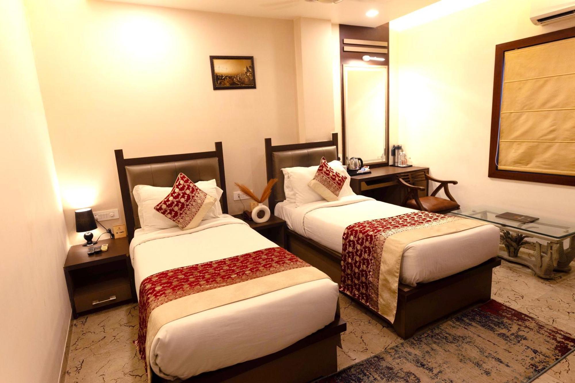 New Hotel Broadway Varanasi Dış mekan fotoğraf